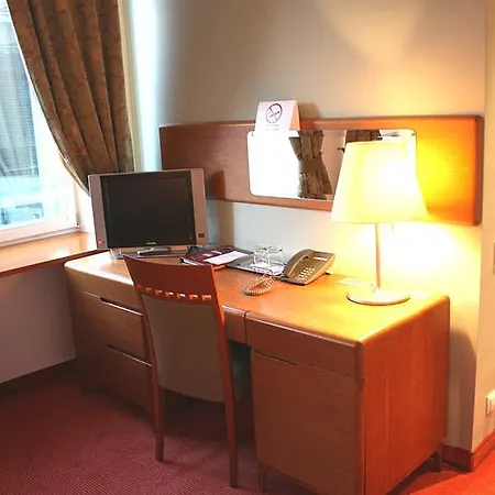 Embassy Balatonas Отель 4*