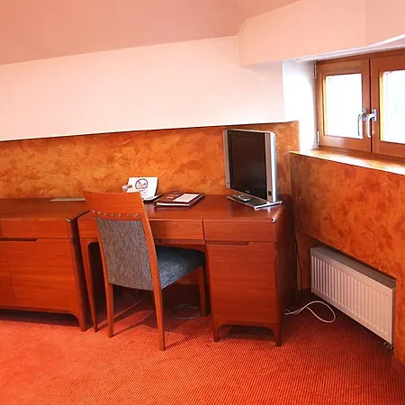 Hotel Embassy Balatonas 4*